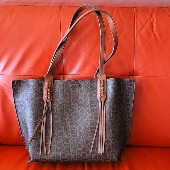 Shoulder/Travel Bag - Picture 2 of 3